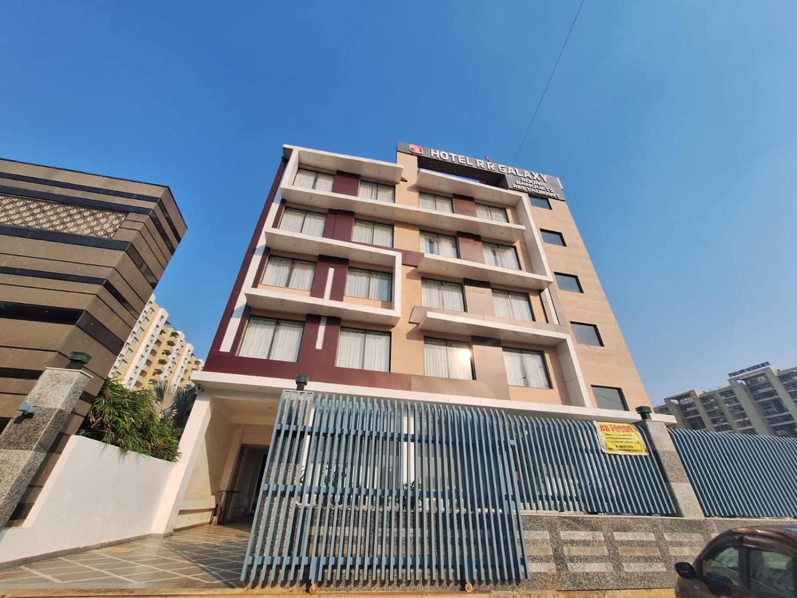Rr Galaxy Hotell Gurgaon Exteriör bild