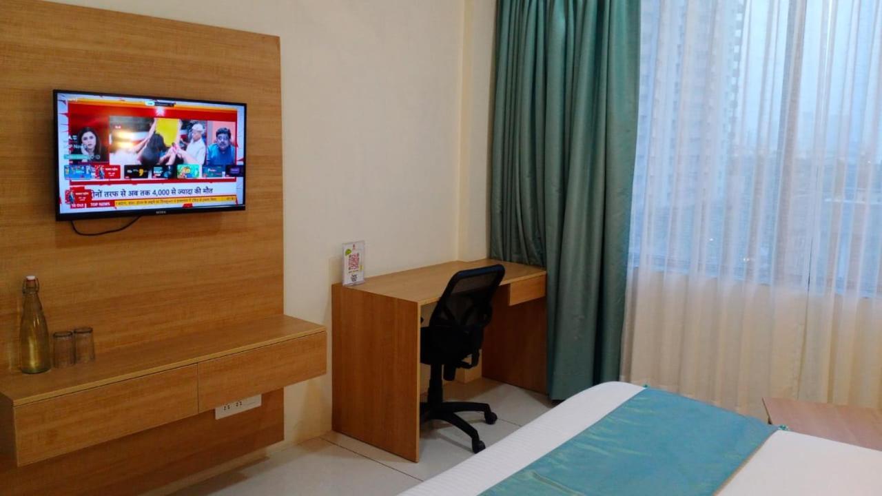 Rr Galaxy Hotell Gurgaon Exteriör bild